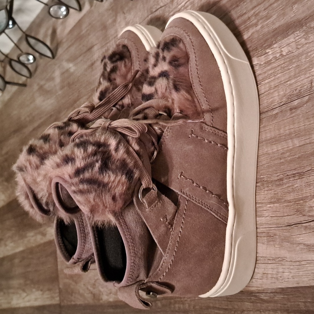 Naked Feet Evolution Suede Platform - Picture 4 of 9